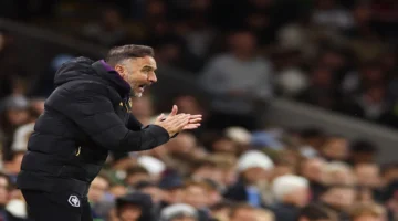 أربعة مدربين بالموسم.. فريق في الدوري الإنجليزي يدخل التاريخ برقم قياسي سلبي